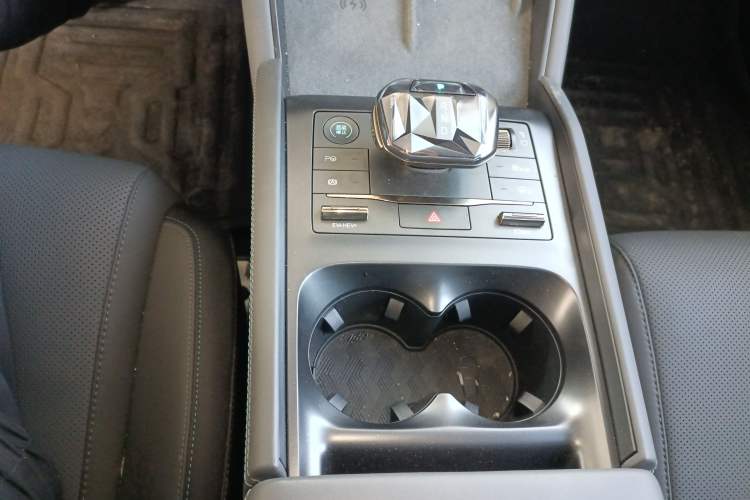 Used BYD Qin L 2025 DM-i Smart Drive 120KM Superior Model