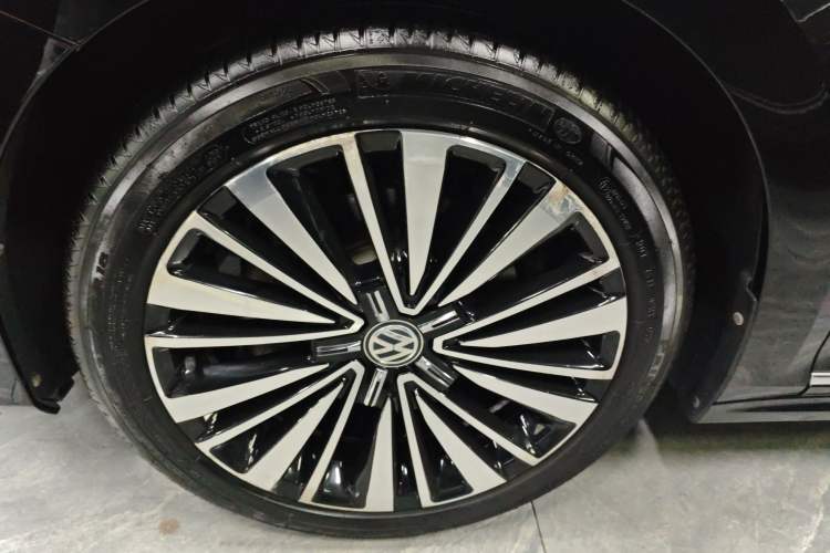 Used Volkswagen Passat 2019 330TSI Luxury Edition China VI Standard