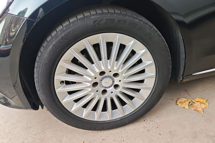 Used Mercedes-Benz C-Class 2015 Facelift C 200 L
