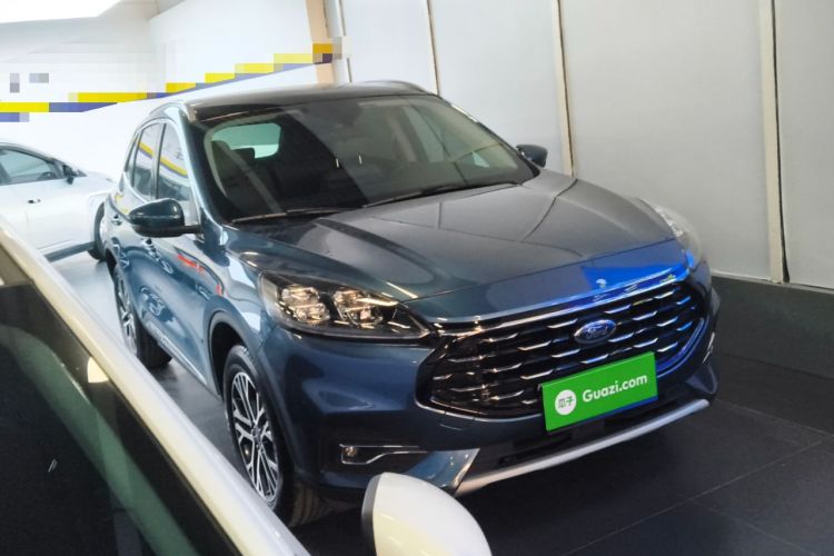 Used Ford Escape 2020 EcoBoost 245 Two-Wheel-Drive Titanium Edition
