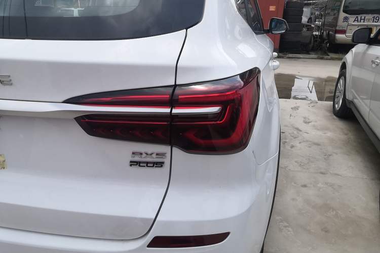 Used Roewe RX5 2023 PLUS 330TGI Automatic Trendsetting Smart Edition
