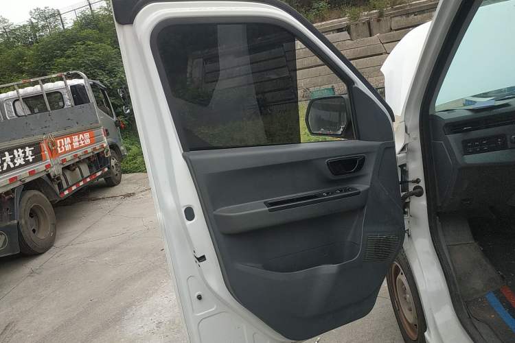 Used Farizon Xingxiang V 2024 Star Enjoy V6E Feature Edition Zhixin 46.08 kWh
