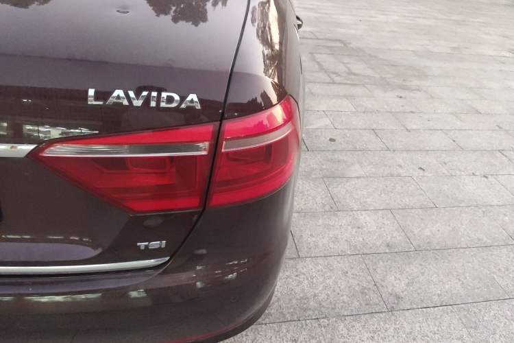 Used Volkswagen Lavida 2013 Restyled Classic 1.6L Automatic Comfort Edition