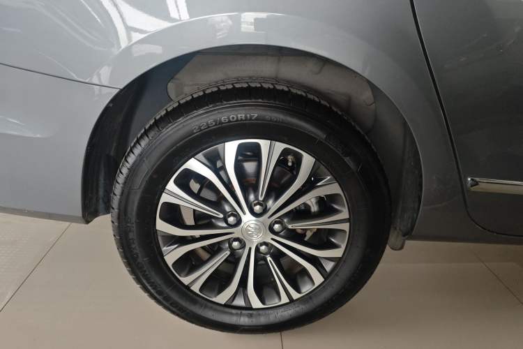 Used Buick GL8 2021 Land Cruiser Executive Class 652T Luxury Model