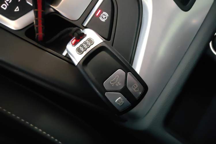 Used Audi A4L 2020 40 TFSI Luxury Dynamic Model
