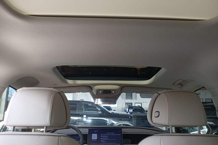 Used Denza D9 2024 DM-i 980 Four-Wheel Drive Prestige Model
