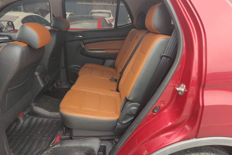 Used Oshan CX70 2016 1.6L manual luxury version