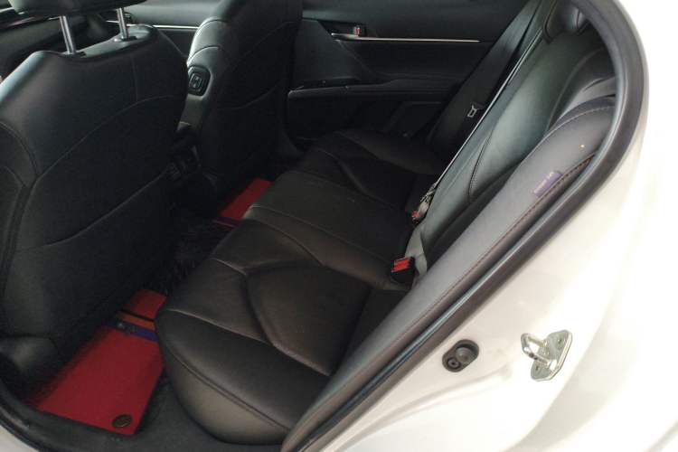 Used Toyota Camry 2019 Revised Version 2.0G Luxury Edition
