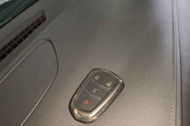 Used Cadillac XT4 2021 28T Two-Wheel Drive Leading Version
