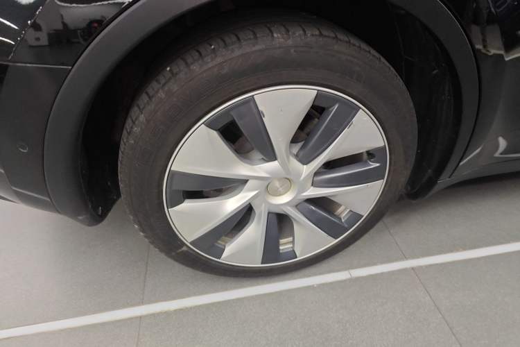Used Tesla Model Y 2022 Rear-Wheel-Drive Version
