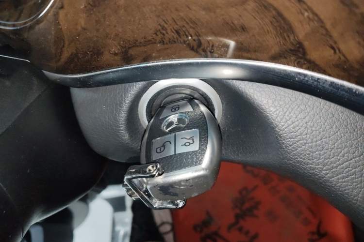 Used Mercedes-Benz V-Class 2017 V 260 Prestige Edition