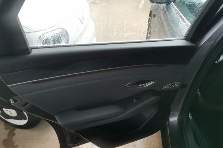 Used BYD Qin L 2025 DM-i Smart Drive 80KM Superior Model
