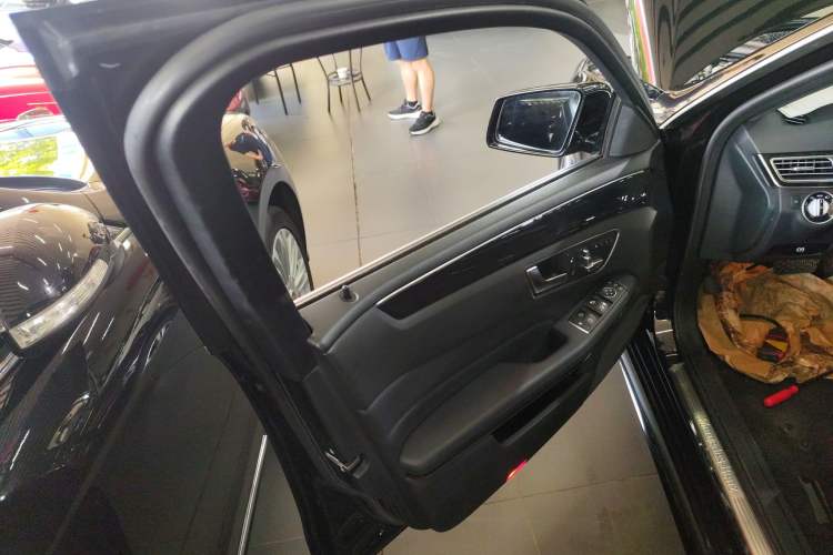 Used Mercedes-Benz E-Class 2015 Restyled E 260 L Sport Edition
