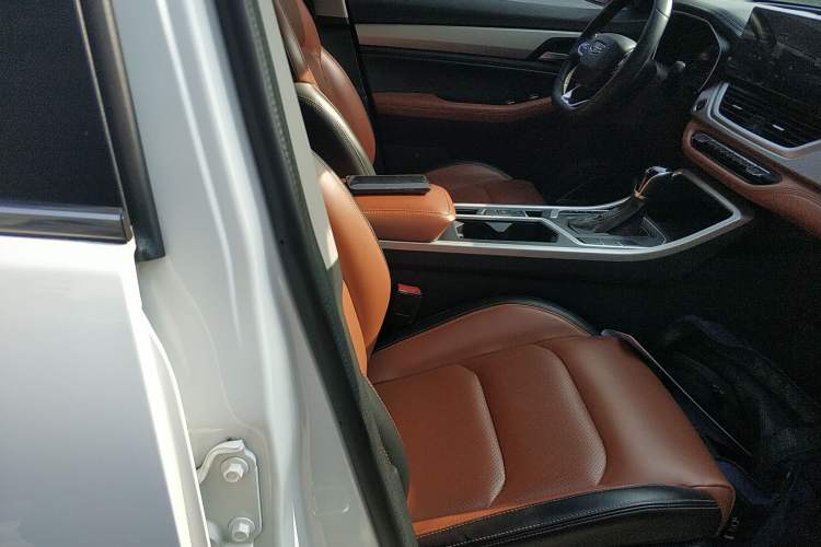 Used Geely Auto Vision X6 2020 1.4T CVT Luxury Edition