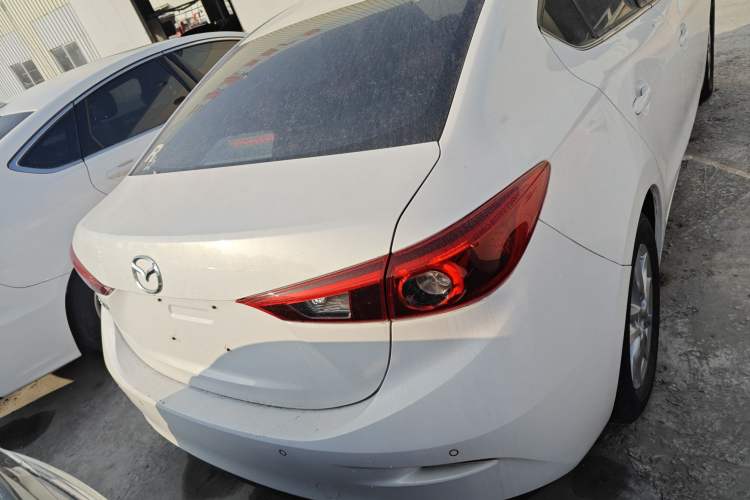 Used Mazda Mazda 3 Axela 2019 Cloud-Controlled Sedan 1.5L Automatic Luxury Model China VI Standard
