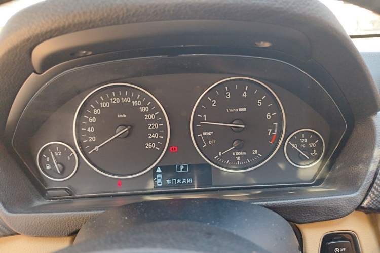 Used BMW 3 Series 2014 320Li Fashion Model
