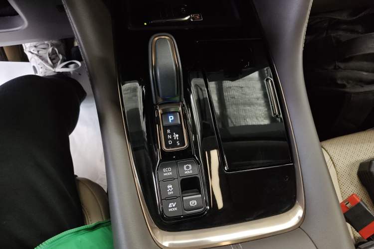 Used Toyota Alphard 2024 Dual-Engine 2.5L Prestige Edition