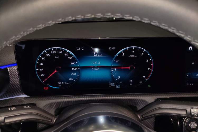 Used Mercedes-Benz A-Class 2021 A 200 L Sport Sedan Fashion Model
