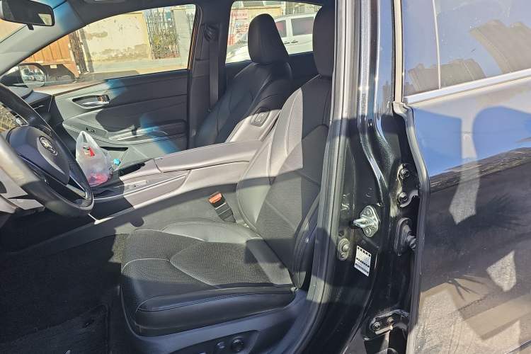 Used Toyota Avalon 2019 2.0L XLE Premium Edition China VI
