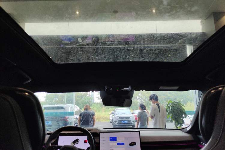 Used Lynk & Co 08 EM-P 2023 220km All-Wheel-Drive Performance Halo