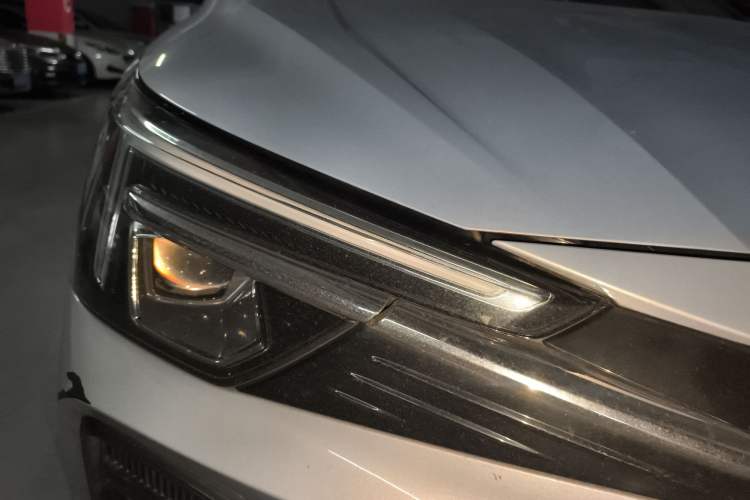 Used  ER6 2020 620 km Smart Drive Version
