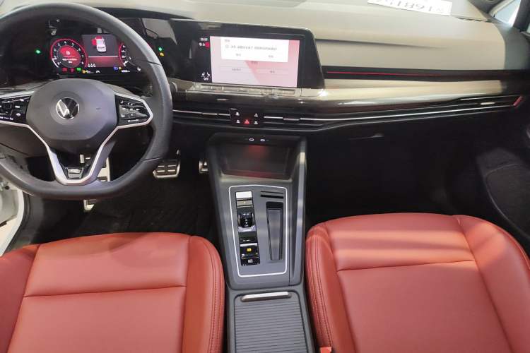 Used Volkswagen Golf 2023 Facelift 280TSI DSG R-Line Lite
