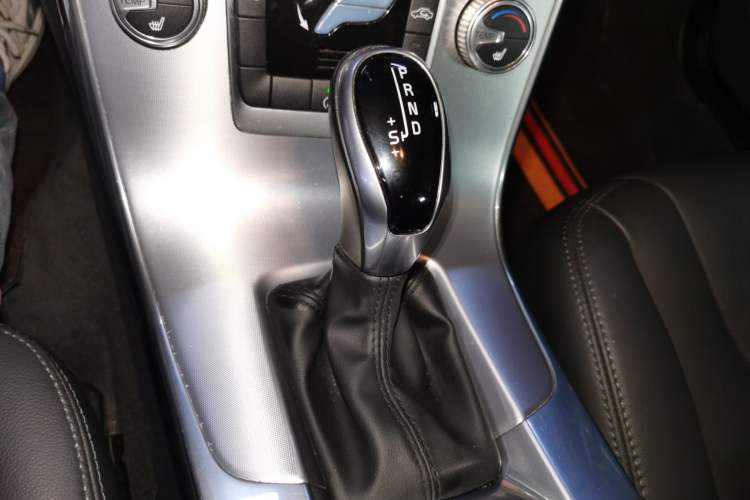 Used Volvo V60 2017 T5 Zhiyi Edition China V Standard
