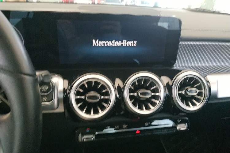 Used Mercedes-Benz GLB 2021 GLB 200 Fashion Model