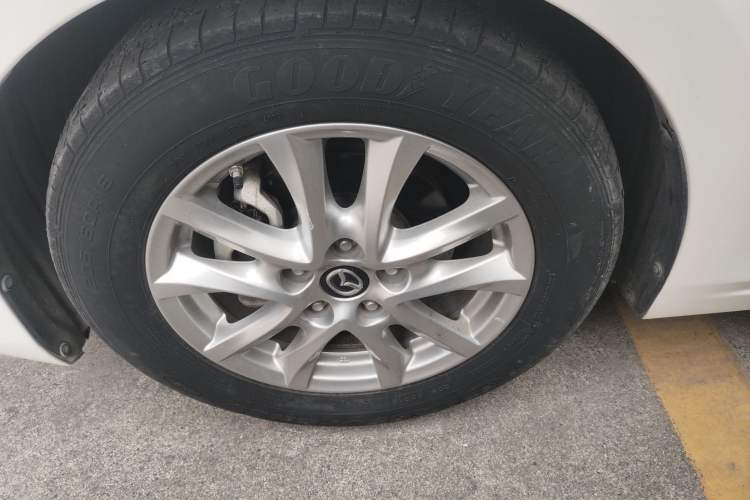 Used Mazda Mazda 3 Axela 2019 Cloud-Controlled Version Sedan 1.5L Automatic Comfort Trim China VI Standard
