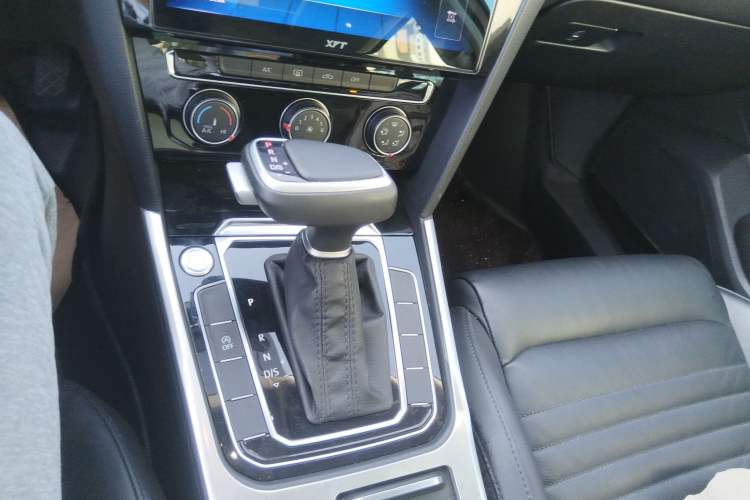 Used Volkswagen Magotan 2019 330TSI DSG Leading Model China VI Standard