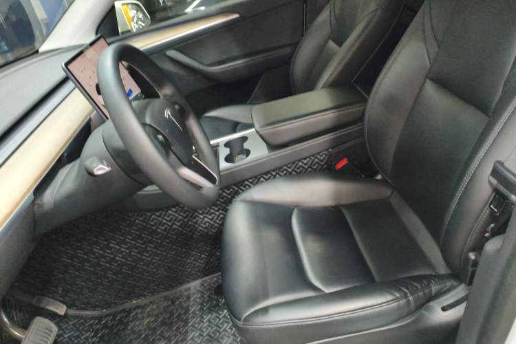 Used Tesla Model Y 2022 Rear-Wheel-Drive Version
