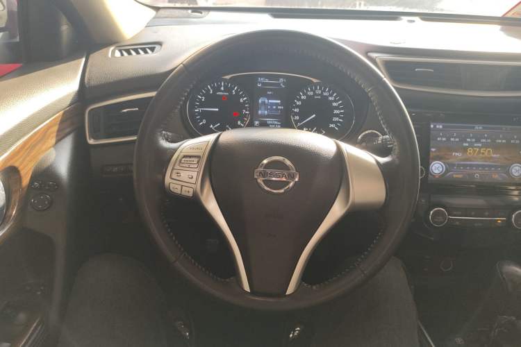 Used Nissan X-Trail 2014 2.5L CVT Luxury Edition 4WD
