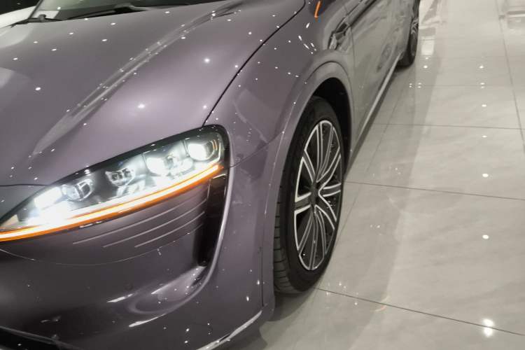 Used Hima Luxeed R7 2024 All-Electric 667 km Max