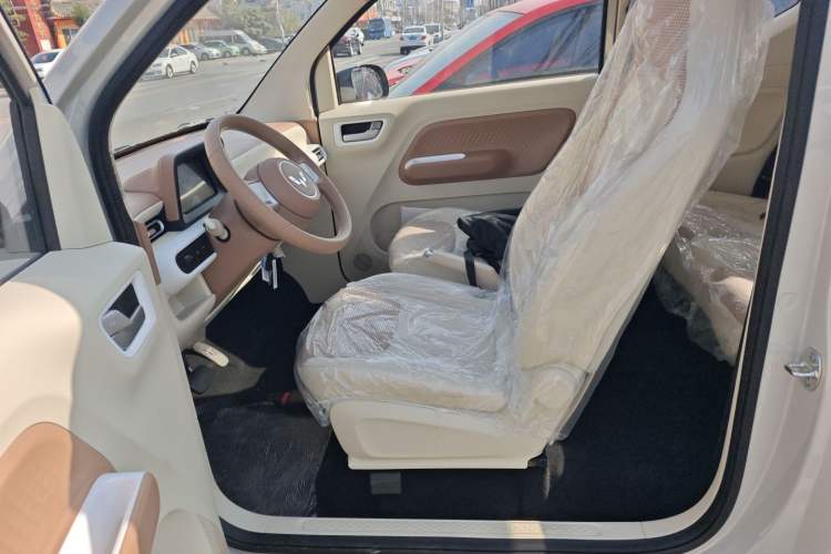 Used Wuling Hongguang MINIEV 2024 3rd Generation 215km Youth Edition
