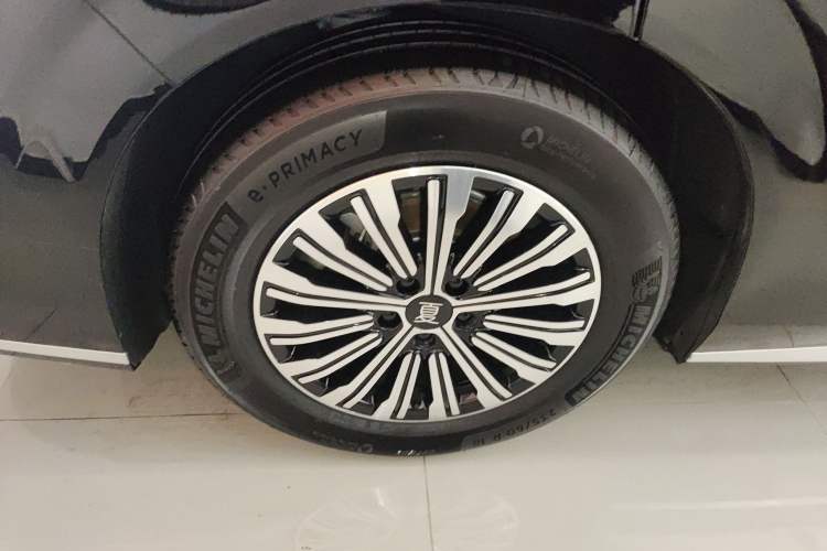 Used BYD Xia 2025 DM-i 1.5T 180km Excellence Model
