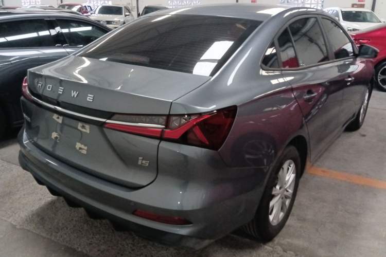 Used Roewe i5 2023 1.5L Manual Comfort Edition
