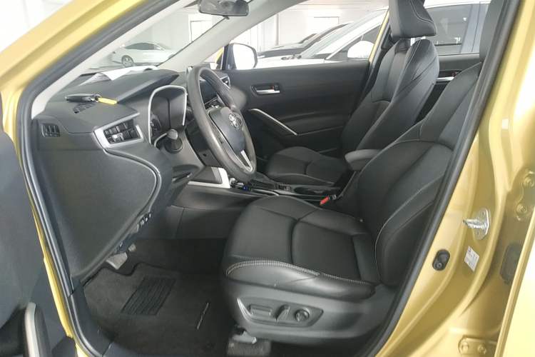 Used Toyota FRONTLANDER 2022 2.0L CVT Luxury PLUS Edition
