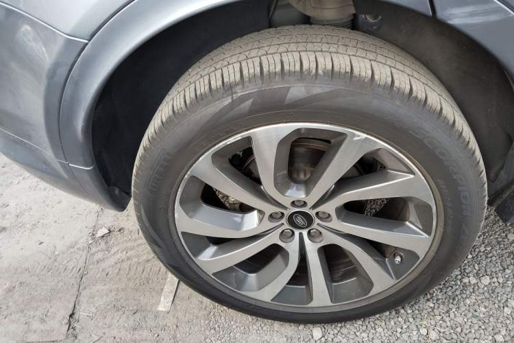 Used Land Rover Discovery Sport 2020 249 PS R-Dynamic Performance Edition
