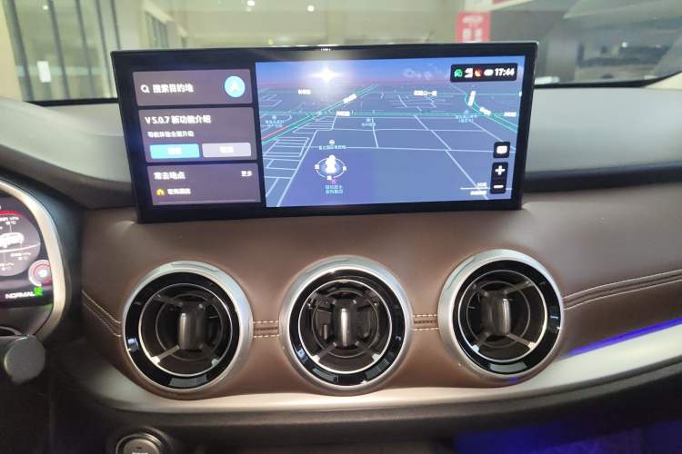 Used Wey VV6 2020 2.0T Two-Wheel Drive Smart Protection+
