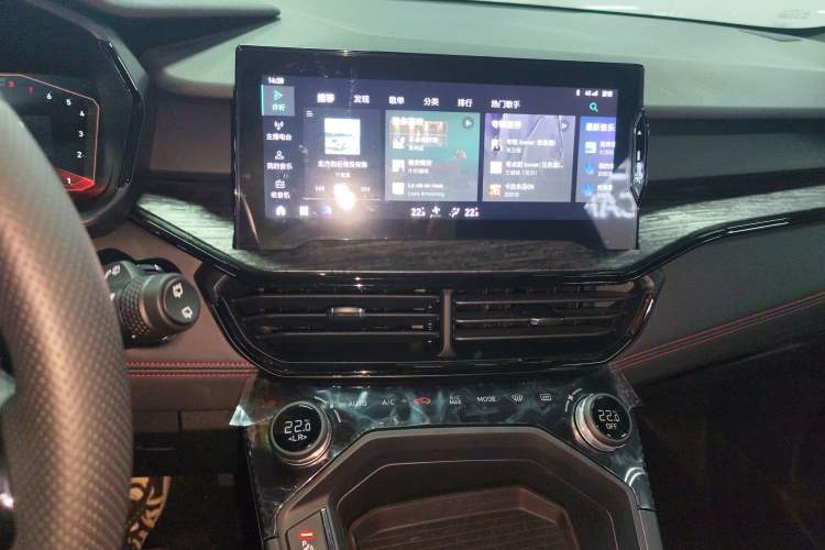 Used Lynk & Co 06 2020 1.5T JinPro model