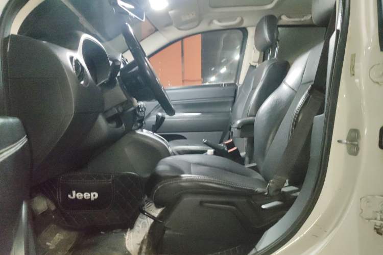 Used  Compass (Import) 2014 Revised Version 2.4L Four-Wheel Drive Comfort Edition
