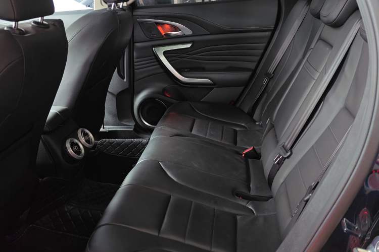 Used Wey VV7 2019 Upgraded Model 2.0T Flagship Version China VI