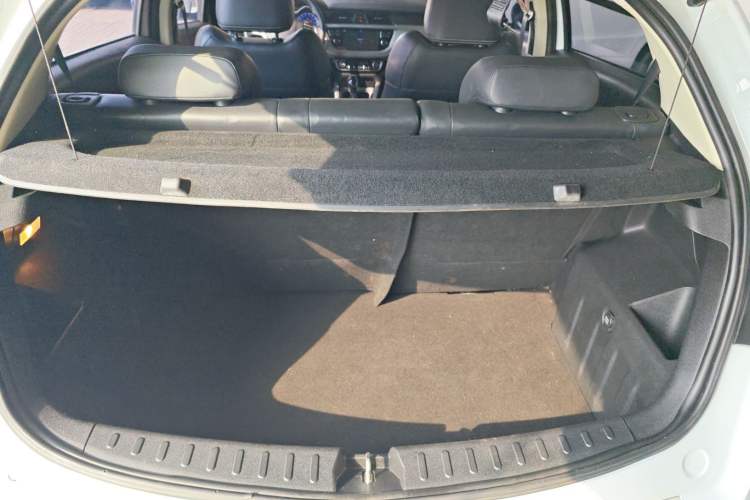 Used Geely Auto Vision X3 2017 1.5L Automatic Prestige Model
