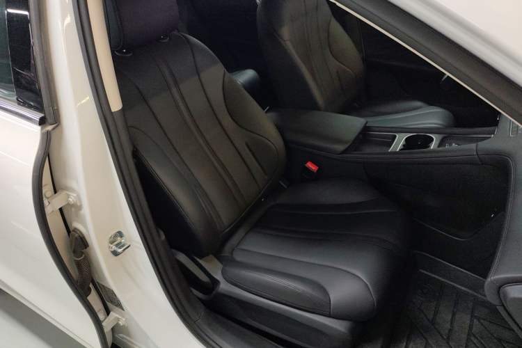 Used Roewe D7 2025 DMH 125km World Champion Edition
