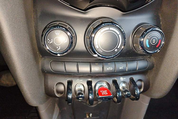 Used  MINI 2021 1.5T ONE
