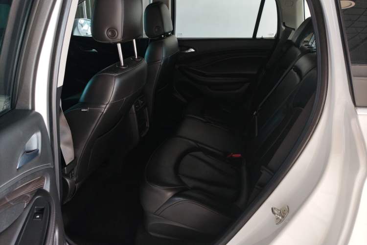 Used Buick Envision 2018 20T Two-Wheel-Drive Elite Model
