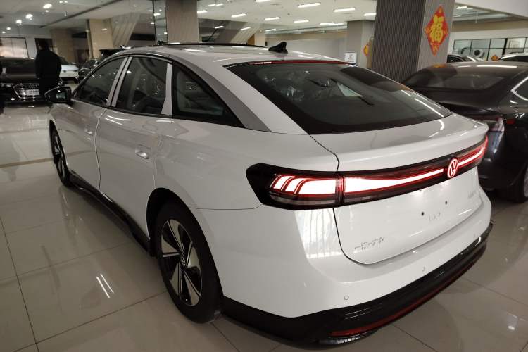 Used Volkswagen ID.7 VIZZION 2024 AIR model