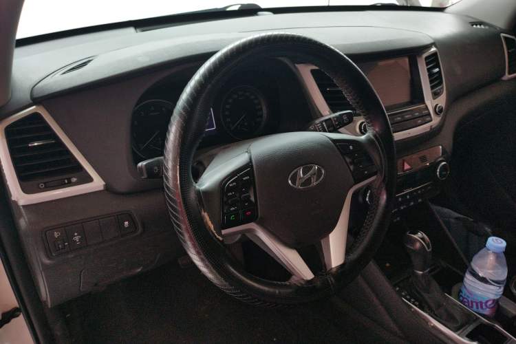 Used Hyundai Tucson 2015 1.6T Dual-Clutch Two-Wheel-Drive Smart Model

