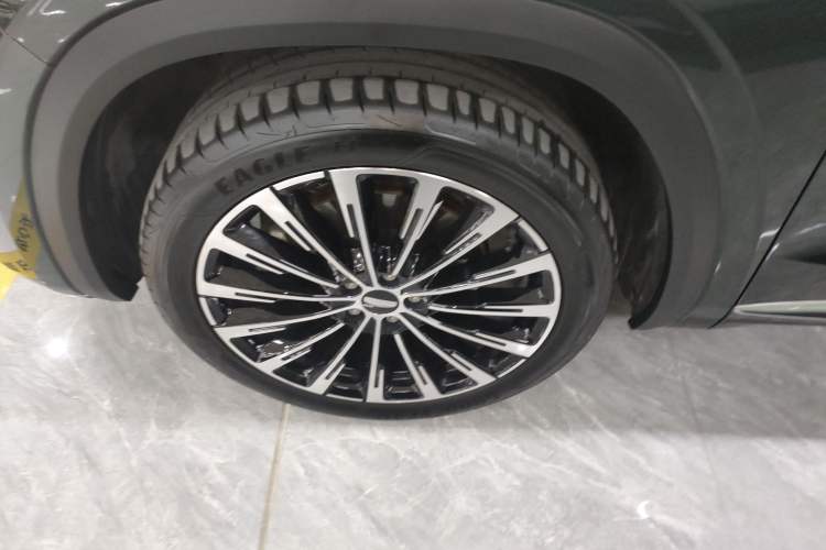 Used Geely Auto Monjaro L 2025 Dongfang Yao 2.0TD Automatic All-Wheel-Drive Wangyue Edition
