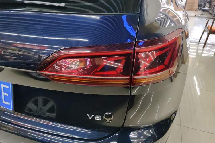 Used Volkswagen Touareg 2021 3.0 TSI Luxury Edition Black Diamond Sport Package
